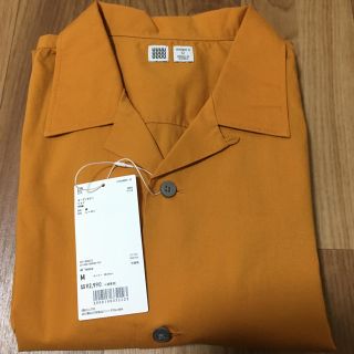 ユニクロ(UNIQLO)のUNIQLO U オープンカラーシャツ半袖　イエロー(シャツ)