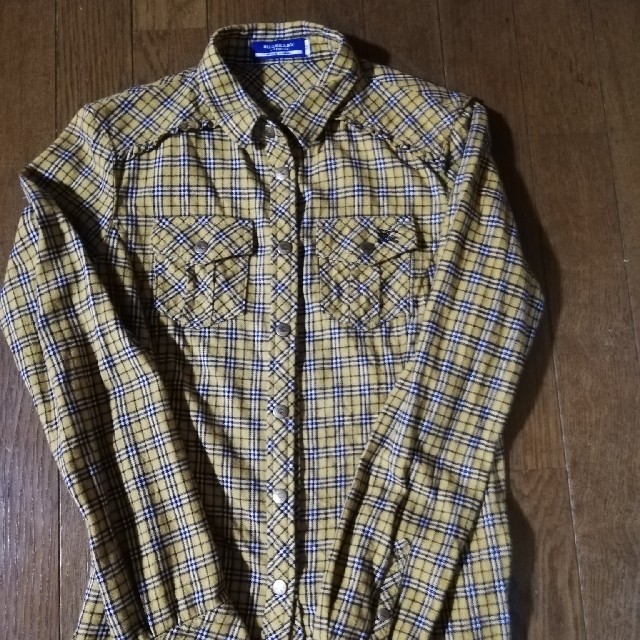 BURBERRY BLUE LABEL(バーバリーブルーレーベル)のバーバリーブルーレーベル　ネルシャツ　BURBERRY レディースのトップス(シャツ/ブラウス(長袖/七分))の商品写真