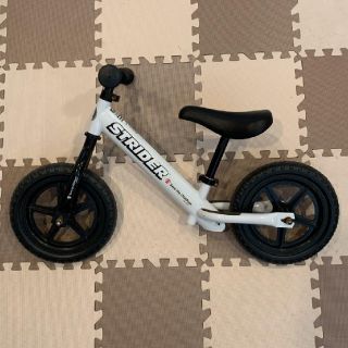 ストライダ(STRIDA)の限定レア物！ストライダー 白色　Save the Children モデル(自転車)