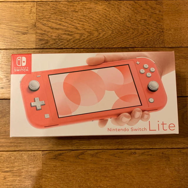 Nintendo Switch(ニンテンドースイッチ)のNintendo Switch Lite コーラル 本体 エンタメ/ホビーのゲームソフト/ゲーム機本体(携帯用ゲーム機本体)の商品写真