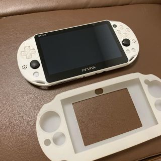 ソニー(SONY)のPSVITA シリコンカバー付き(家庭用ゲーム機本体)