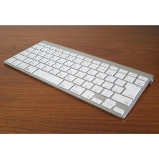 アップル(Apple)のApple　wireless keyboard A1314　ジャンク　故障品(PC周辺機器)