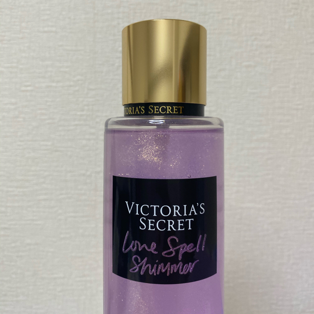 Victoria's Secret(ヴィクトリアズシークレット)のヴィクトリアシークレット ボディミスト コスメ/美容の香水(香水(女性用))の商品写真