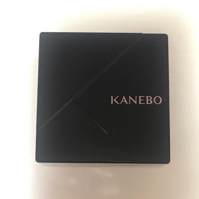 Kanebo(カネボウ)の（専用）カネボウ  モノアイシャドウ  02 コスメ/美容のベースメイク/化粧品(アイシャドウ)の商品写真