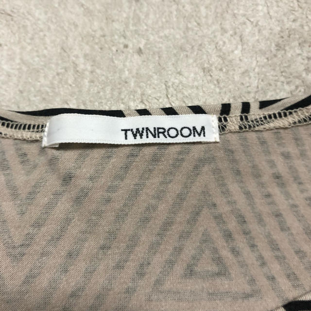 moussy(マウジー)のTWINROOMS 柄 カットソー レディースのトップス(カットソー(半袖/袖なし))の商品写真