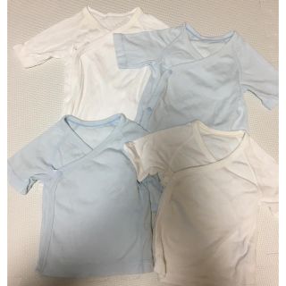 ユニクロ(UNIQLO)の【お値下げ中♪】ユニクロ 短肌着 コンビ肌着 4枚セット 新生児(肌着/下着)