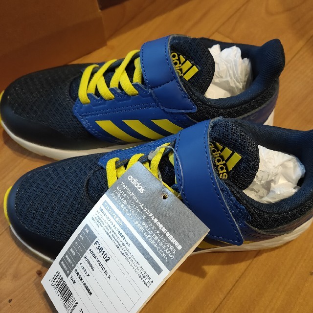 adidas(アディダス)の男の子 スニーカー adidas アディダスファイト EL K 19.0cm キッズ/ベビー/マタニティのキッズ靴/シューズ(15cm~)(スニーカー)の商品写真