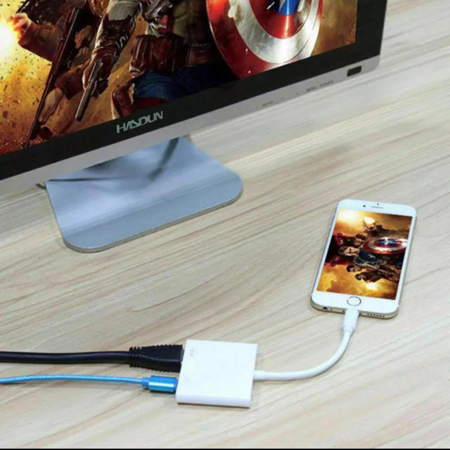 Apple(アップル)のlighting digital AV adapter 1本 スマホ/家電/カメラのテレビ/映像機器(映像用ケーブル)の商品写真