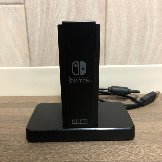 Nintendo Switch(ニンテンドースイッチ)のswitch ジョイコン　充電器 エンタメ/ホビーのゲームソフト/ゲーム機本体(その他)の商品写真