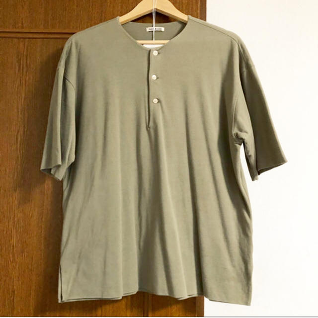 COMOLI(コモリ)の【美品／お値下げ】AURALEE ヘンリーネック Tシャツ 3 メンズのトップス(Tシャツ/カットソー(半袖/袖なし))の商品写真