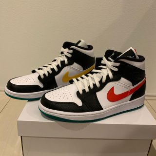 ナイキ(NIKE)のNIKE WMNS AIR JORDAN 1 MID ナイキ エアジョーダン1(スニーカー)