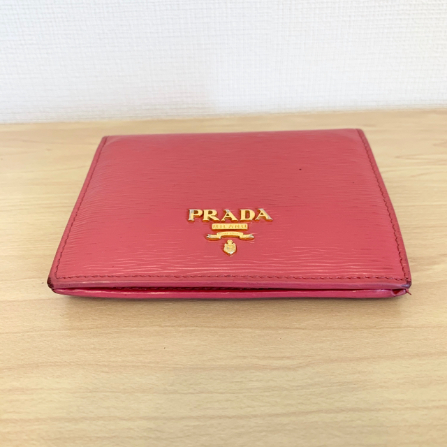 PRADA(プラダ)のプラダ　二つ折り財布　ピンク メンズのファッション小物(折り財布)の商品写真