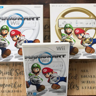 ウィー(Wii)の任天堂 Wii マリオカート ハンドル2個付き(家庭用ゲームソフト)