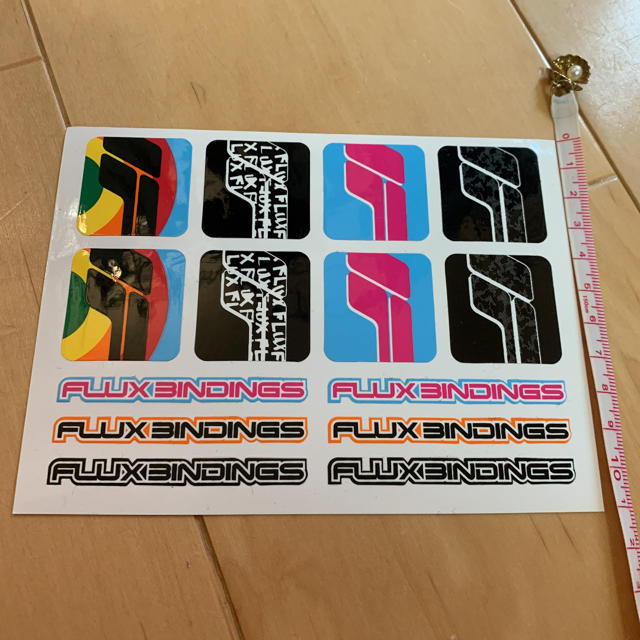 FLUX(フラックス)のFLUX BINDINGS フラックス ステッカー スポーツ/アウトドアのスノーボード(アクセサリー)の商品写真