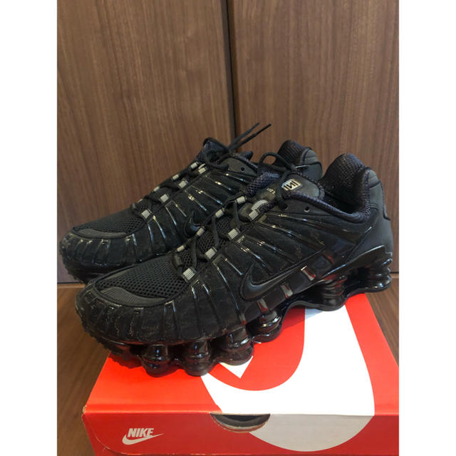 NIKE(ナイキ)の28.0 NIKE SHOX TL ショックス トリプルブラック メンズの靴/シューズ(スニーカー)の商品写真