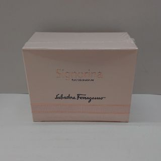 フェラガモ(Ferragamo)のフェラガモ シニョリーナ オーデパルファム 30ml(香水(女性用))