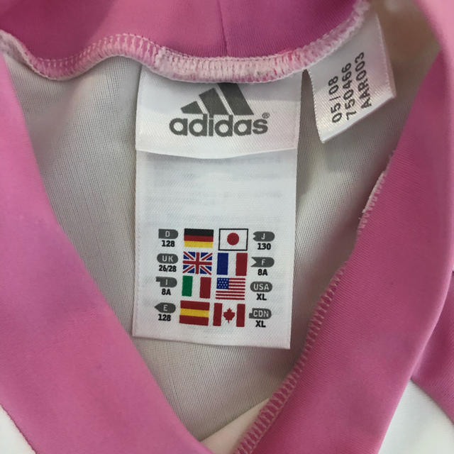 adidas(アディダス)のアディダス ラッシュガード 130cm キッズ/ベビー/マタニティのキッズ服女の子用(90cm~)(水着)の商品写真