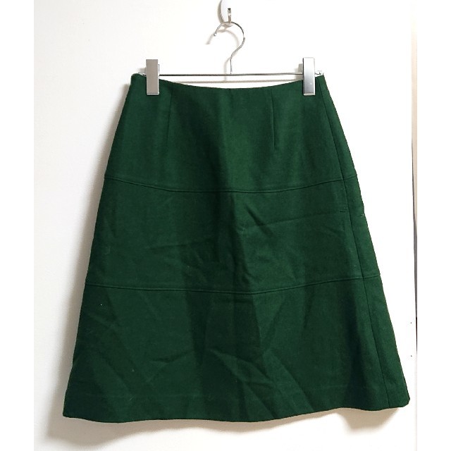 NATURAL BEAUTY BASIC(ナチュラルビューティーベーシック)のNATURAL BEAUTY BASIC ひざ丈スカート グリーン レディースのスカート(ひざ丈スカート)の商品写真