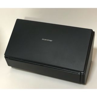 フジツウ(富士通)のA4両面スキャナ♦︎ScanSnap iX500♦︎スキャン数 15,298(PC周辺機器)