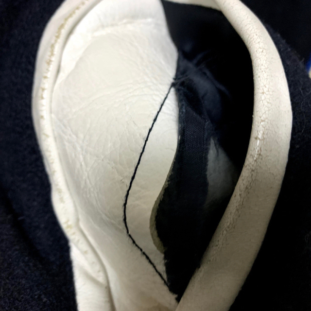 シュプリーム スタジャン Lサイズ 本物 紺×白 袖ロゴ Supreme  メンズのジャケット/アウター(スタジャン)の商品写真