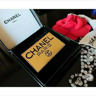 シャネル(CHANEL)の★CHANEL★正規品 プレートブローチ(ブローチ/コサージュ)