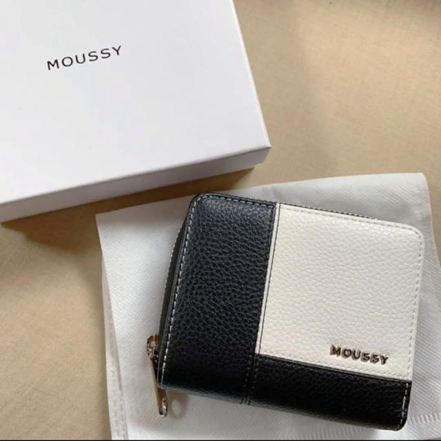 moussy(マウジー)のmoussy 折りたたみ財布【値下げしました】 レディースのファッション小物(財布)の商品写真