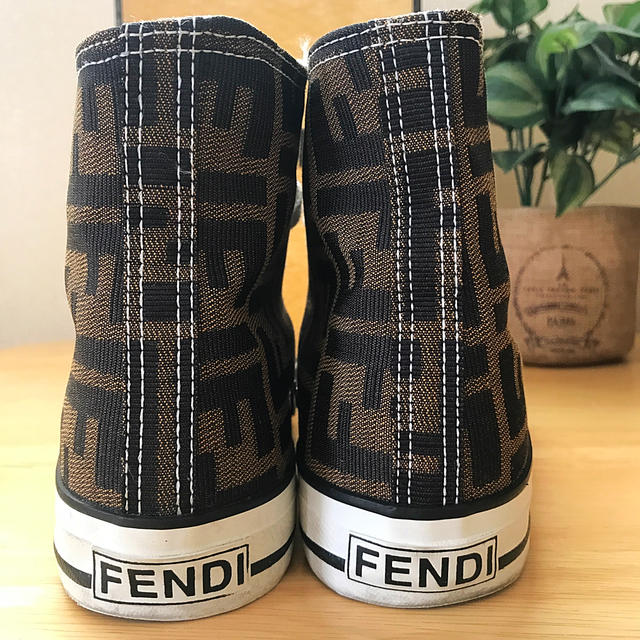 FENDI(フェンディ)の【FENDI】ハイカットスニーカー　 レディースの靴/シューズ(スニーカー)の商品写真