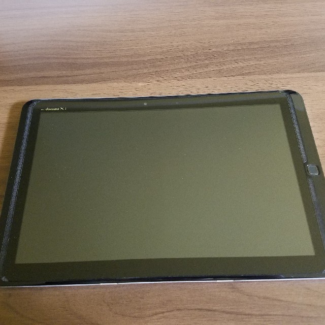 f-05e fujitsu タブレット　ホワイト