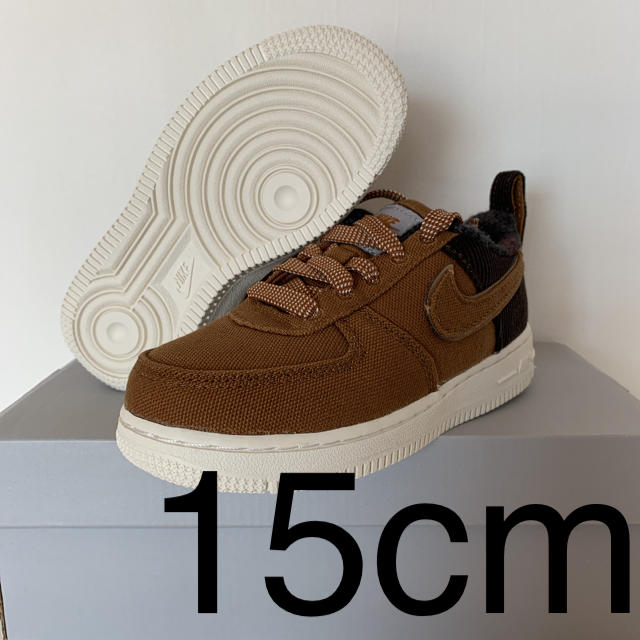 NIKE(ナイキ)のNIKE CARHARTT AIRFORCE1 エアフォース1 カーハート15 キッズ/ベビー/マタニティのキッズ靴/シューズ(15cm~)(スニーカー)の商品写真