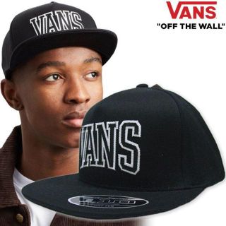 ヴァンズ(VANS)の新品 バンズ VANS アメカジ レタードロゴ FLEXFIT CAP 黒(キャップ)