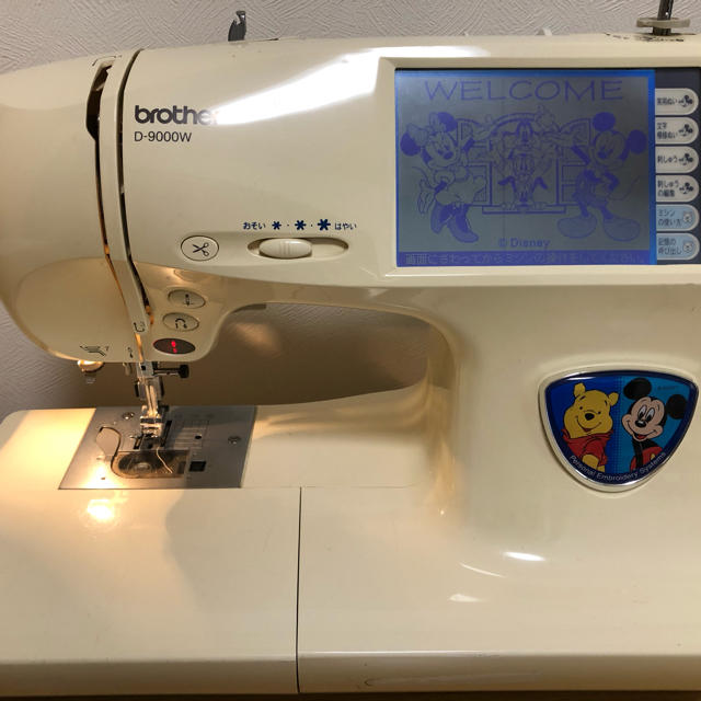 ブラザー刺繍ミシン　D-9000W