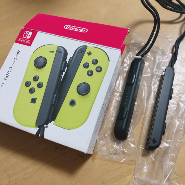 Nintendo Switch(ニンテンドースイッチ)の新品‼️Joy-Conストラップペア エンタメ/ホビーのゲームソフト/ゲーム機本体(その他)の商品写真