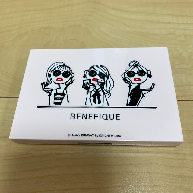 BENEFIQUE(ベネフィーク)のmiura daichコラボ　ケース　ベネフィーク コスメ/美容のベースメイク/化粧品(その他)の商品写真