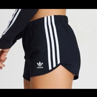 アディダス(adidas)のadidas Originals ショートパンツ(ショートパンツ)