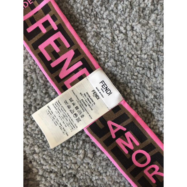 FENDI(フェンディ)の本物fendiフェンディ　ラッピー　ツイリー レディースのファッション小物(バンダナ/スカーフ)の商品写真