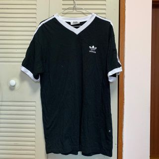 アディダス(adidas)のadidas Tシャツ(Tシャツ/カットソー(半袖/袖なし))