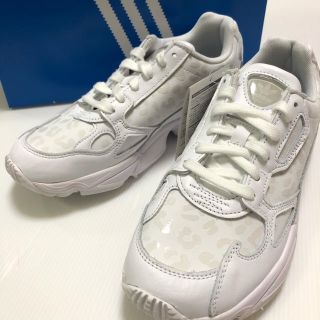 アディダス(adidas)のアディダス  ファルコン　W 新品　adidas  falcon EH2665(スニーカー)