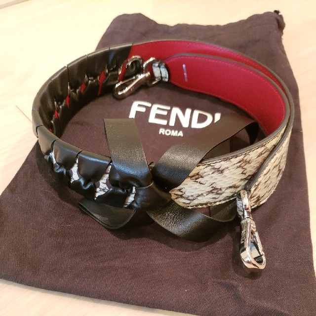 新品 ★ FENDI フェンディ ストラップユー＆ラナウェイ 2点