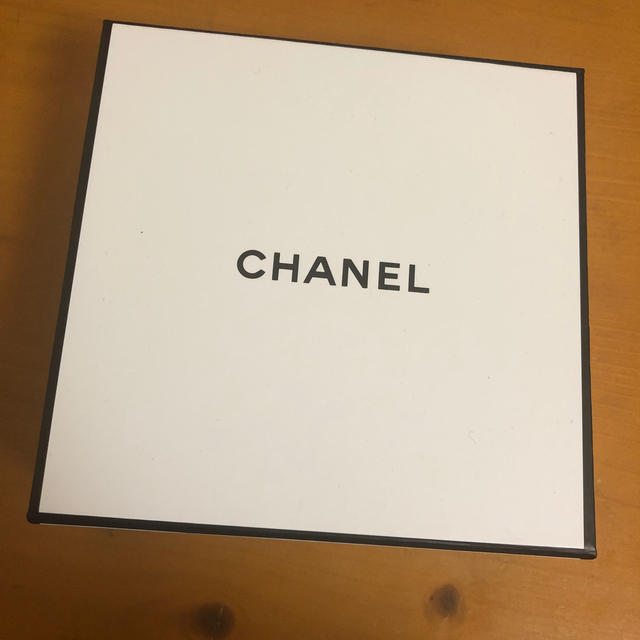 CHANEL 空き箱　マグネット付き | フリマアプリ ラクマ