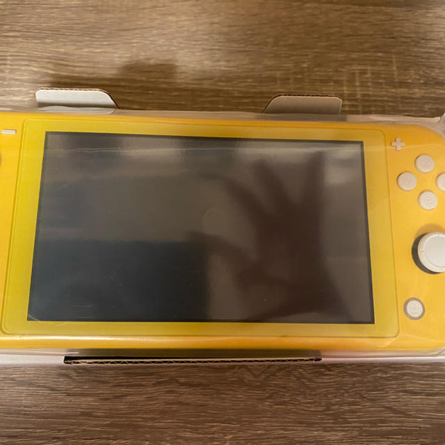 任天堂　Switch lite