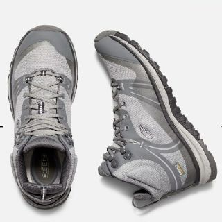 キーン(KEEN)の新品未使用24cm KEEN テラドーラミッド 防水 ハイキングシューズ(登山用品)