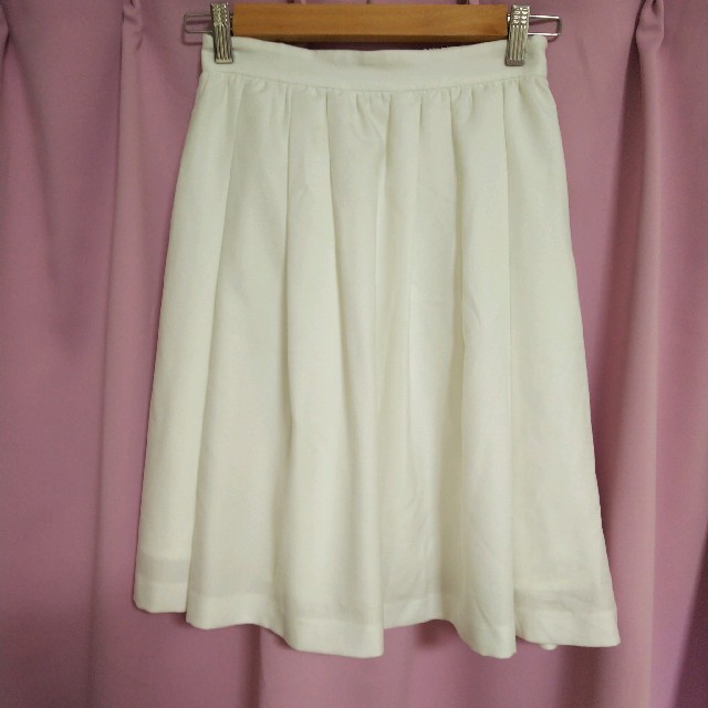MINIMUM(ミニマム)のフレアスカート 白 レディースのスカート(ひざ丈スカート)の商品写真