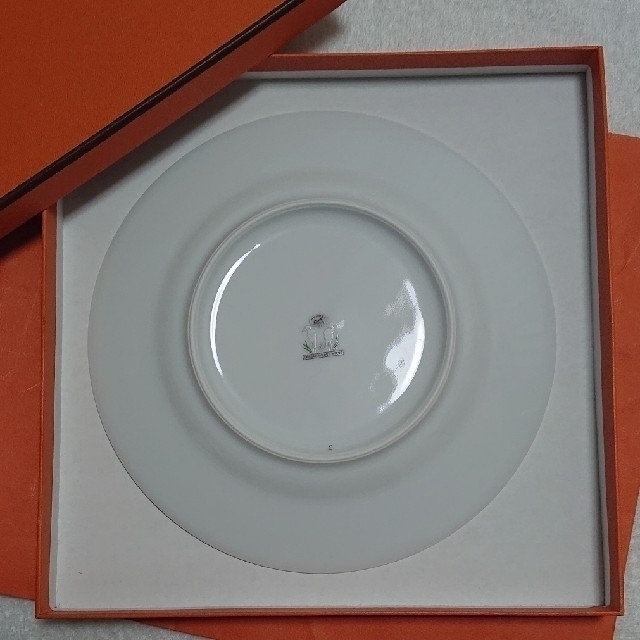 新品 HERMES エルメス お皿 新品 HERMES エルメス お皿