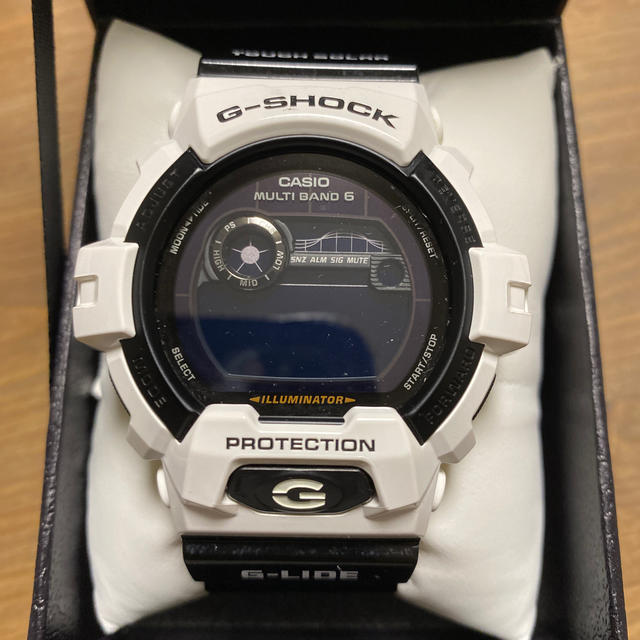 G-SHOCK(ジーショック)のi.ハルキ様 専用G-SHOCK 腕時計 時計  CASIO ホワイト メンズの時計(腕時計(デジタル))の商品写真