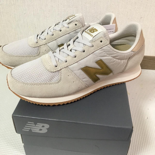 New Balance(ニューバランス)のニューバランスWL220 24センチ レディースの靴/シューズ(スニーカー)の商品写真