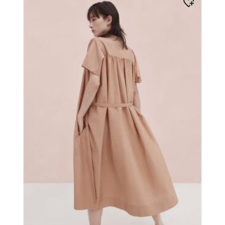 ユニクロ(UNIQLO)のユニクロ　UNIQLO パラシュートワンピース(ロングワンピース/マキシワンピース)