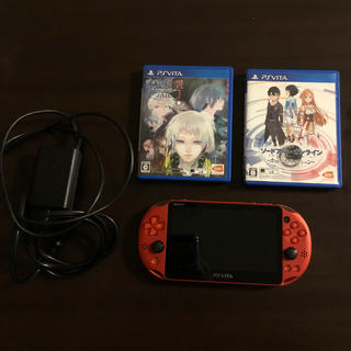 プレイステーションヴィータ(PlayStation Vita)のPSVita 本体 ピンク 充電器 ソフト2本付き(携帯用ゲームソフト)