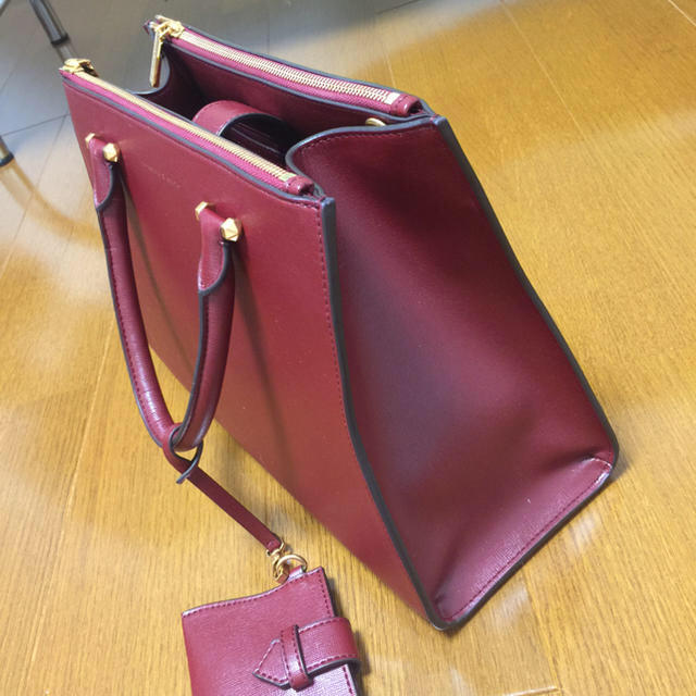 Charles and Keith(チャールズアンドキース)のチャールズ＆キース 今期バッグ レディースのバッグ(ハンドバッグ)の商品写真