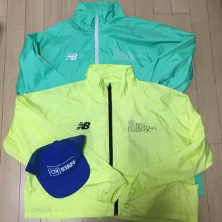 ニューバランス(New Balance)の専用です　ニューバランススタッフジャンパー2枚帽子セット(ウェア)