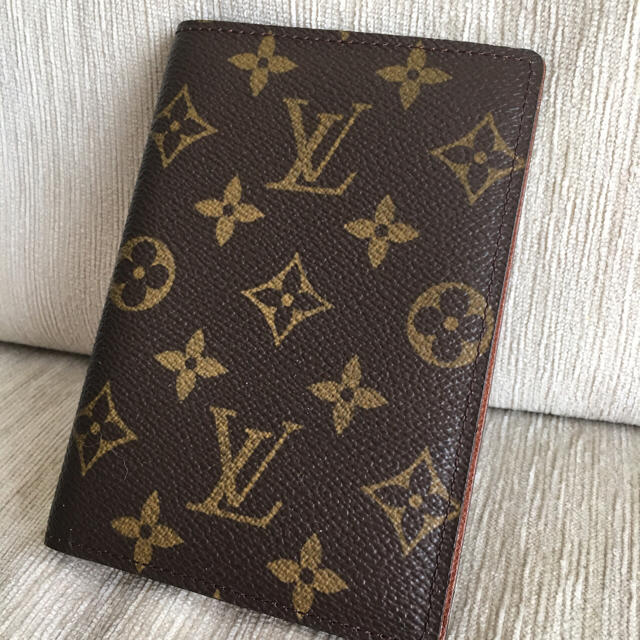 LOUIS VUITTON - ルイヴィトン パスポートケース 表面美品の通販 by ナカナカ8's shop｜ルイヴィトンならラクマ